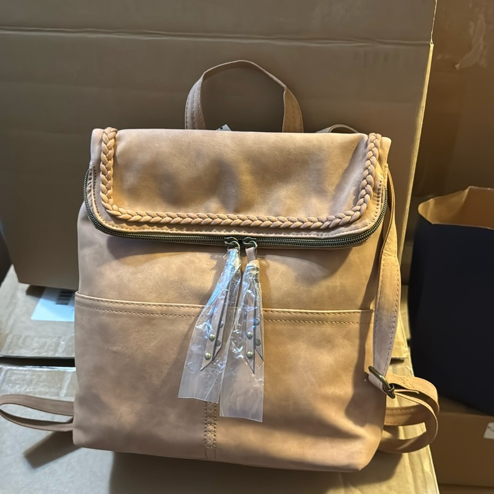 T-Shirt & Jeans Women's Bailey Vegan Suede Medium Backpack